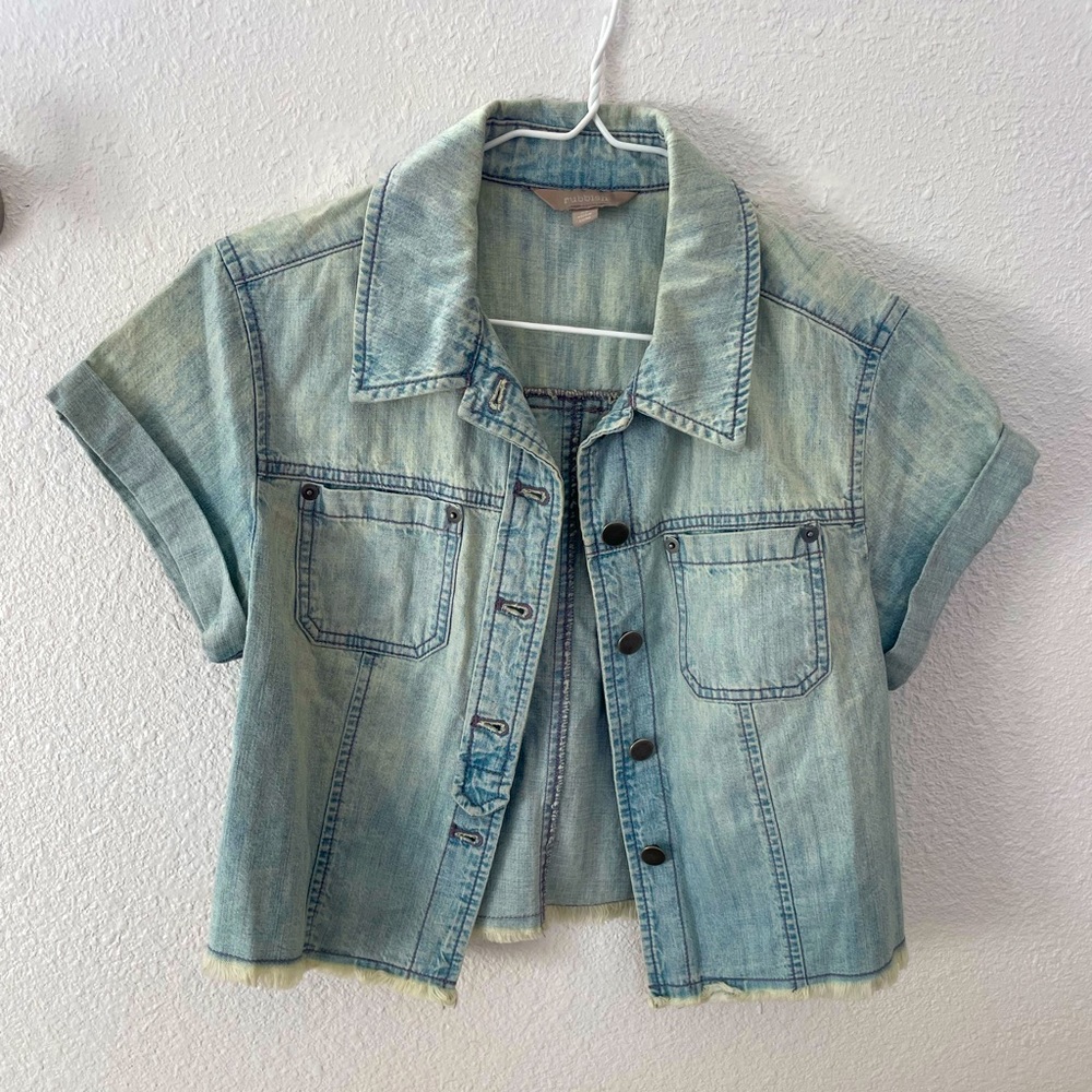 Short sleeve denim button up